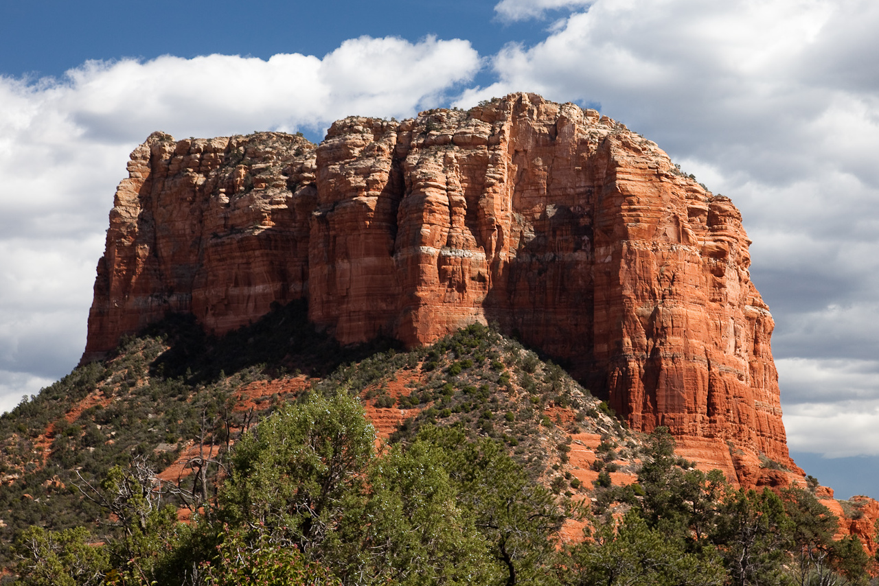 Red rock canyon landscape along the drive from Phoenix to Sedona, Arizona
